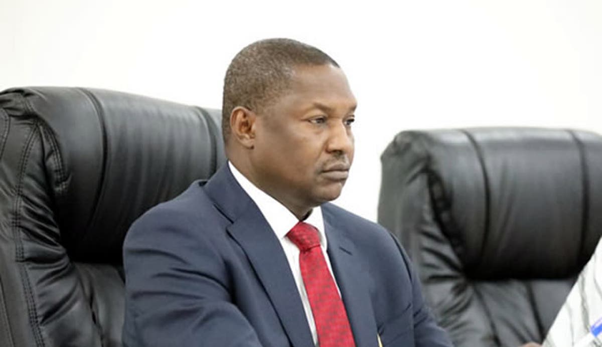 SaharaReporters's tweet photo. Buhari’s Minister, Malami Reacts To Alleged Invitation By Anti-Corruption Body After Suspension, Grilling Of EFCC, Central Bank Bosses | Sahara Reporters https://t.co/7i1wfHVtup https://t.co/gD0mdTLupB