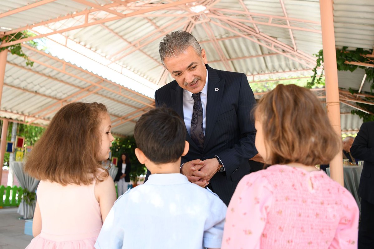 tuncay_akkoyun's tweet image. Gevher Hatun Anaokulumuzda eğitim-öğretim gören yavrularımızın karne heyecanlarını paylaşıp, mutluluklarına ortak olduk.

Bir yıllık emeğin ve gayretin neticesinde bugün karne sevinci yaşayan tüm öğrencilerimizi, öğretmenlerimizi ve velilerimizi gönülden tebrik ediyorum.…