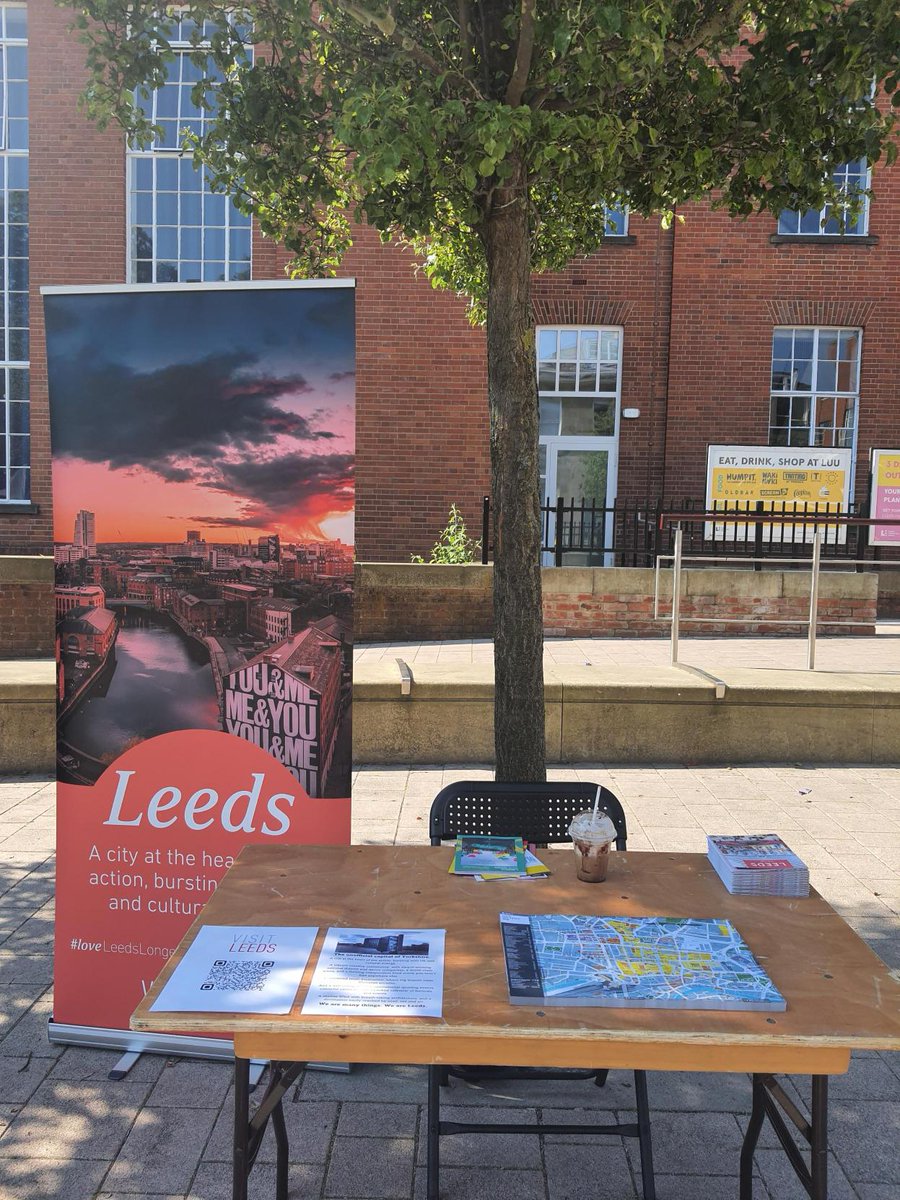 If you're visiting @UniversityLeeds today or tomorrow for their Open Day, pop by and see us 😃 We'll be here 10-2 with Leeds maps, guides and plenty of ideas & inspiration for making the most of your visit to Leeds! 🗺️ ☀️