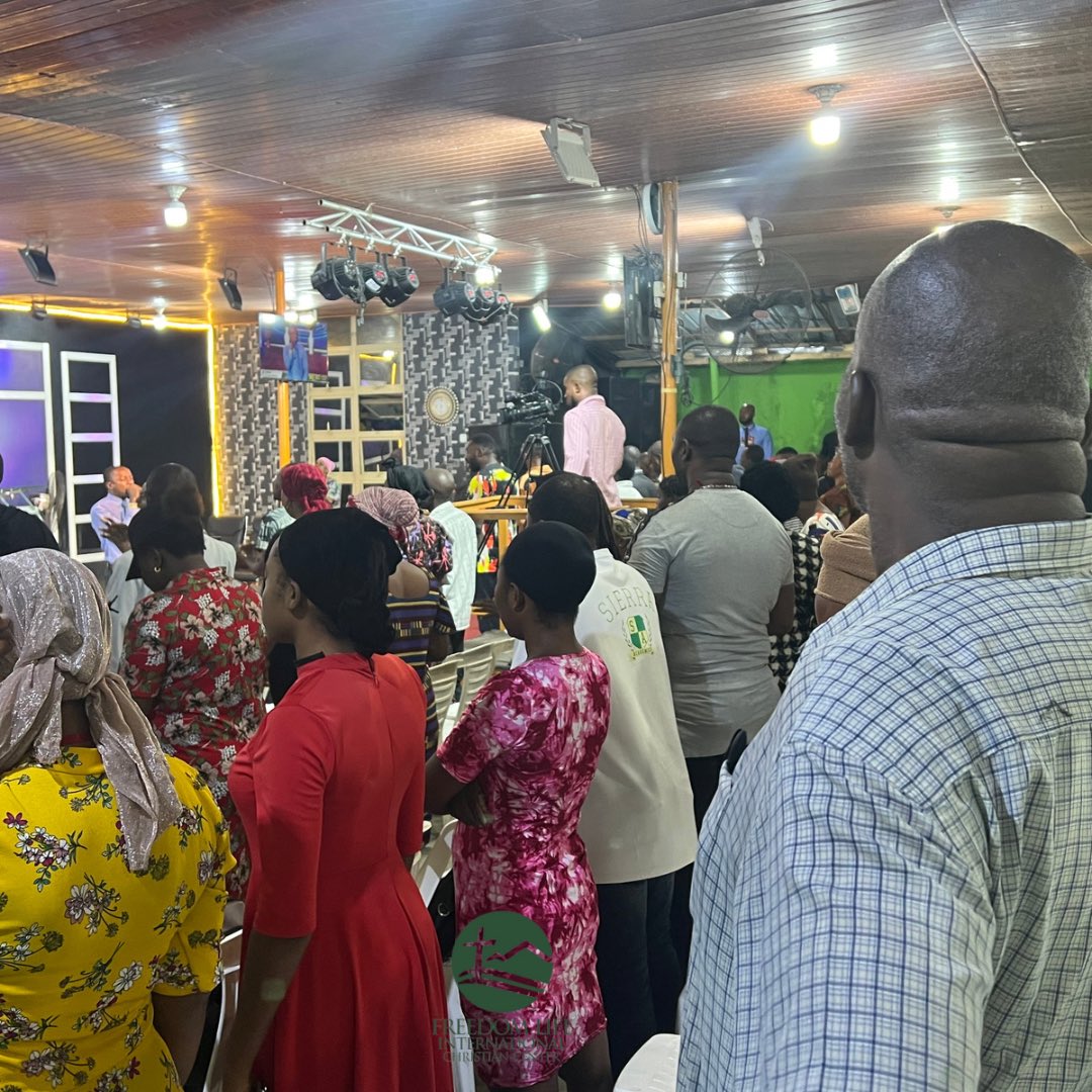 freedomlif510's tweet photo. DAY 40 || 50 DAYS EARLY MORNING PRAYER || 16TH JUNE 2023
THE WEALTH THAT WILL TURN YOUR LIFE AND STORY AROUND WILL ENTER YOUR HANDS IN THE NAME OF JESUS.
#PstRichardTochukwu
#freedomlife
#FLICC https://t.co/uWphZU1grH