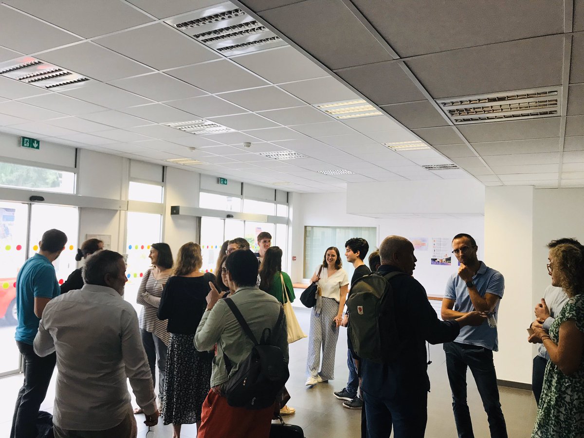 GHT_49's tweet photo. Première journée des pharmaciens du @GHT_49 sous l’égide du Pr @frlagarce : pharmacie clinique chez le sujet âgé, actualité de la pharmacovigilance, retours d’expérience des projets des PUI de notre GHT... une dynamique toujours aussi collective des pharmaciens de nos hôpitaux  ! https://t.co/TugkxBMus1