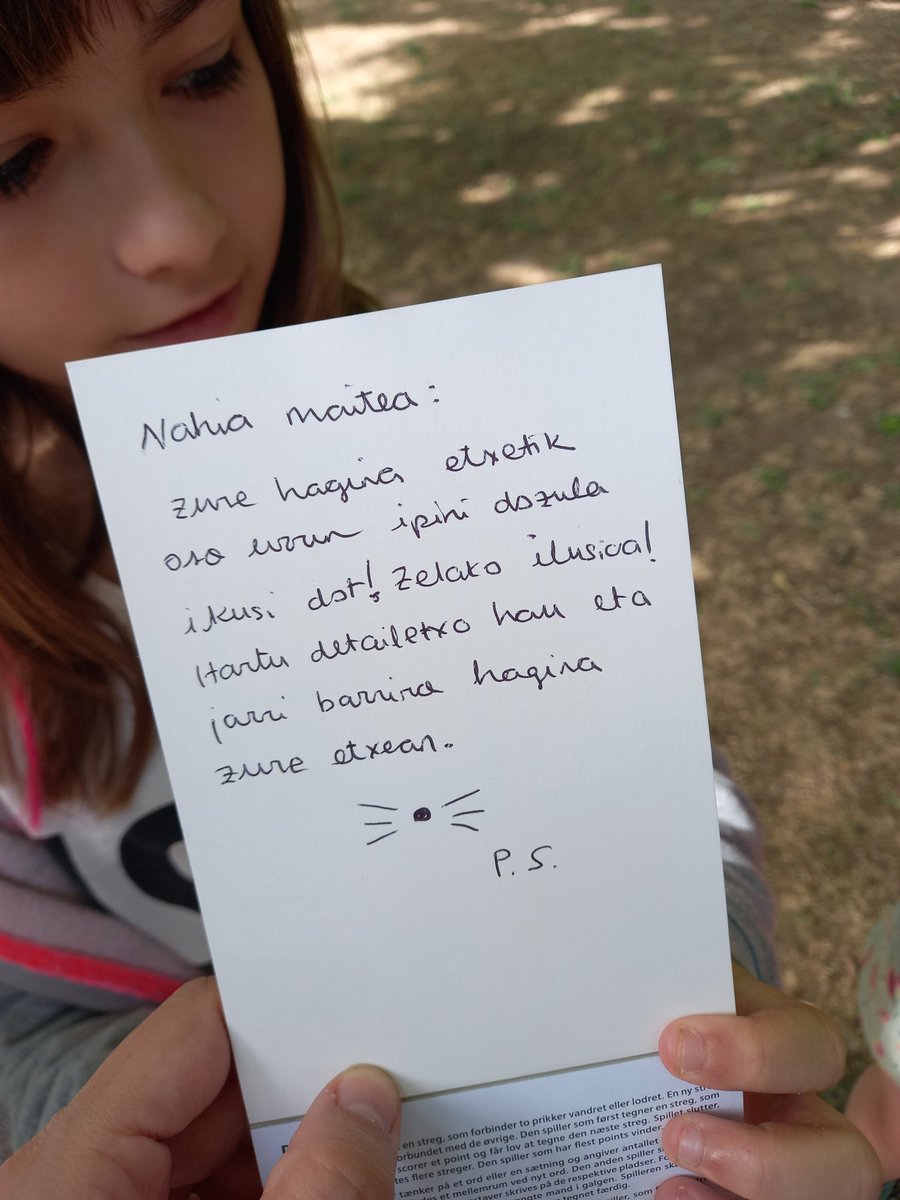 Sagutxu Perez Lizarrara etorri da bisitatxoa egitera! 🐭🎁 <a href="/beg34Jon/">Maisu Jon</a> <a href="/beg34Lide/">Andereño Lide</a> <a href="/beg34Maria/">Maria</a>