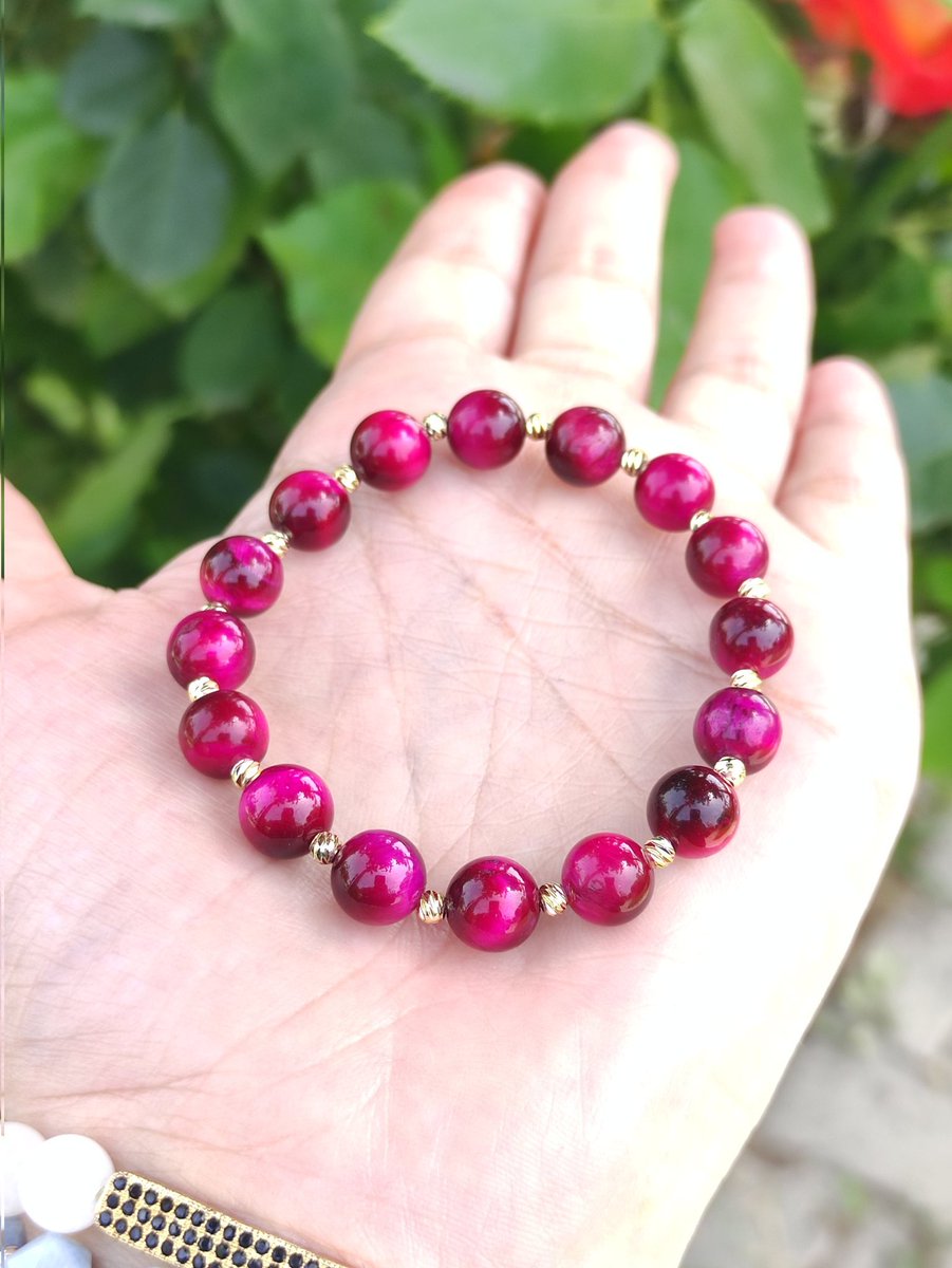 sarnak46's tweet photo. Cumanın hayır ve bereketi üzerimize olsun 🥰

Bugün size yepyeni bir bileklikle geldik

💞PEMBE KAPLANGÖZÜ 💞

Gerçekten rengi dokusu harika 🥰🥰

 #Cesaret 
#güç 
#migren
#özgüven 
#Öfkekontrolü
#nazar ve #büyü 
#stres
#mutluluk
#pozitifenerji için muhteşem bir taş https://t.co/sjjU5Z3M7J