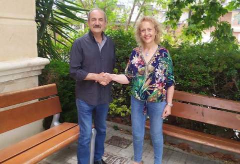 ElFarInformatiu's tweet photo. 𝐏𝐎𝐋𝐈́𝐓𝐈𝐂𝐀 #Corbera l PSC i el Grup Independent d’Urbanitzacions (GIU) pacten un acord de govern. Entre ambdós partits sumen una representació de 10 regidors del total de 17 que formen el consistori

ℹ️ https://t.co/OBCabfdrlA https://t.co/vBuOjL9v8h