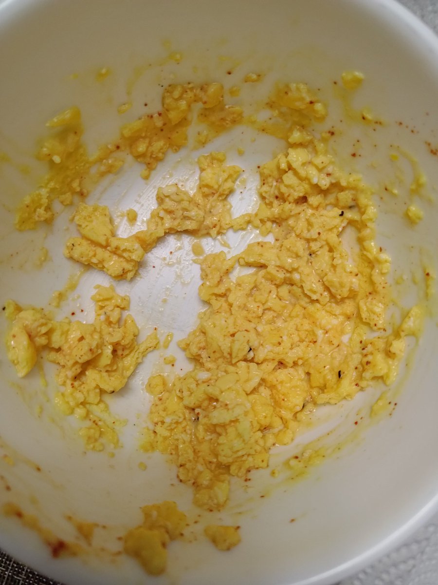 Gordon Ramsay style scrambled egg made in the microwave https://t.co/EESxHmRhmi