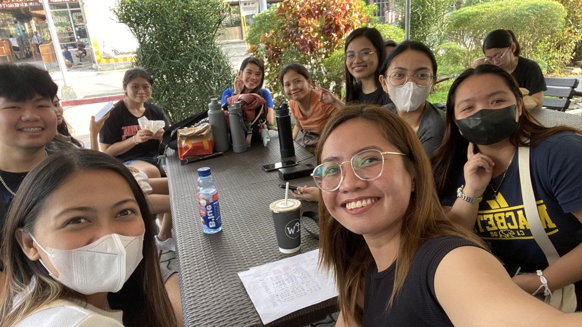 nikkasauur's tweet photo. Sobrang worth it yung naging ticket selling sa SM Batangas! 🥺 Congrats sa lahat ng mga naka secure. Thank you Onces and co-organizers sa cooperation para maging successful ang gen sale! Sobrang happy ko as organizer 💗 See you sa Arena!
@zyozyonightmare 

#TWICE_5TH_WORLD_TOUR https://t.co/I78Gk4SrBT