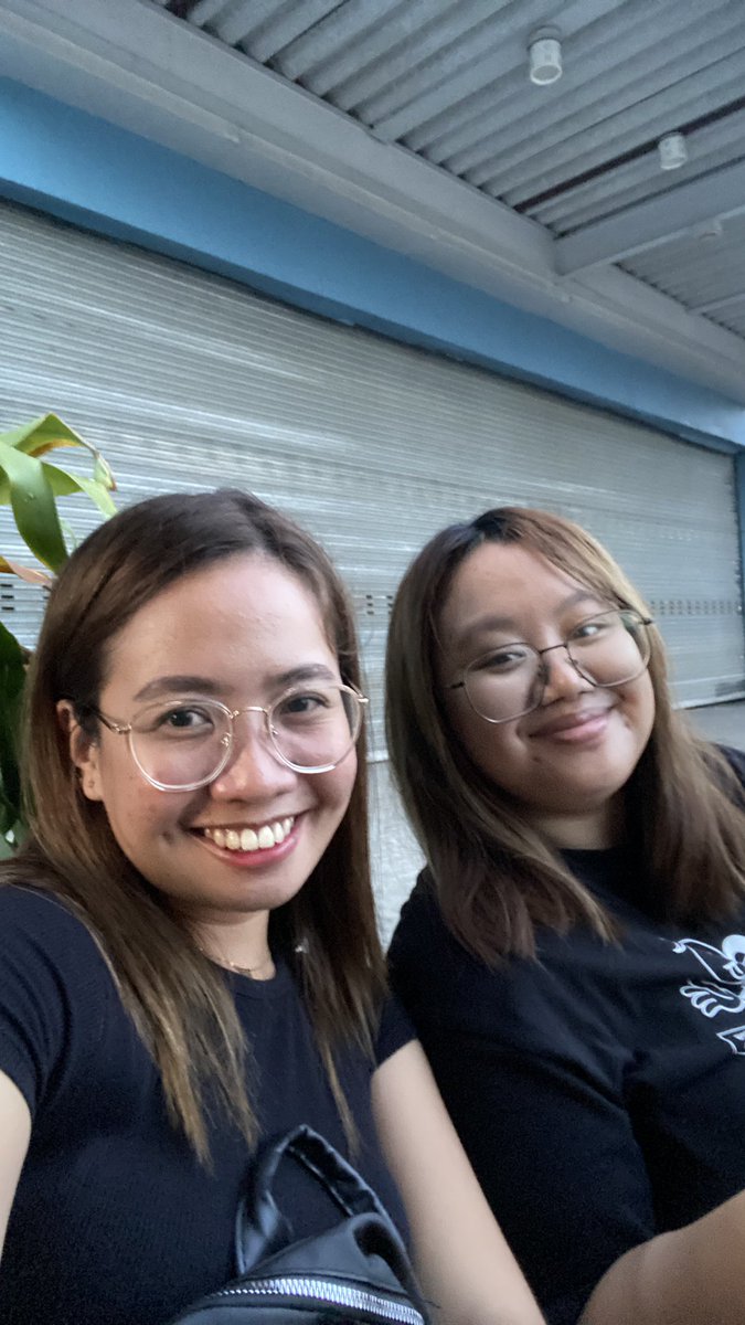 nikkasauur's tweet photo. Sobrang worth it yung naging ticket selling sa SM Batangas! 🥺 Congrats sa lahat ng mga naka secure. Thank you Onces and co-organizers sa cooperation para maging successful ang gen sale! Sobrang happy ko as organizer 💗 See you sa Arena!
@zyozyonightmare 

#TWICE_5TH_WORLD_TOUR https://t.co/I78Gk4SrBT