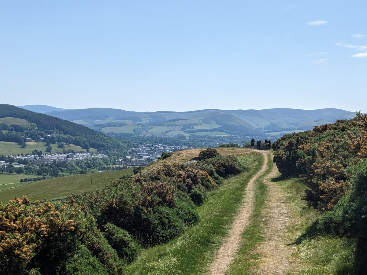 Another successful day yesterday for the <a href="/DunfermlineHS/">Dunfermline High</a> and @DennyDofE pupils on their Silver Qualifying Expedition. Final day today, another beautiful day for it 😍☀️🏕️

<a href="/DofEScotland/">DofE Scotland</a> <a href="/aspenoutdoors/">Alastair Ewen</a>