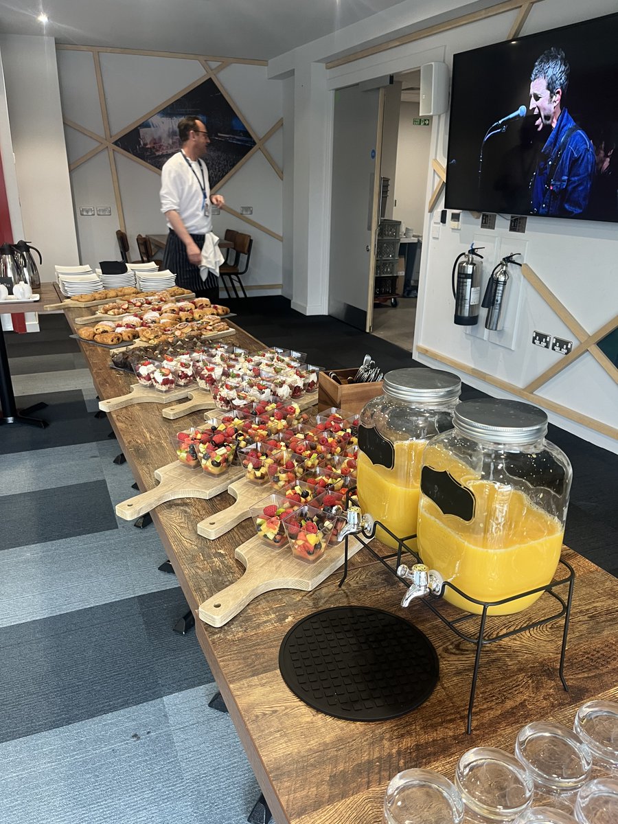 Forward & Thinking tweet media