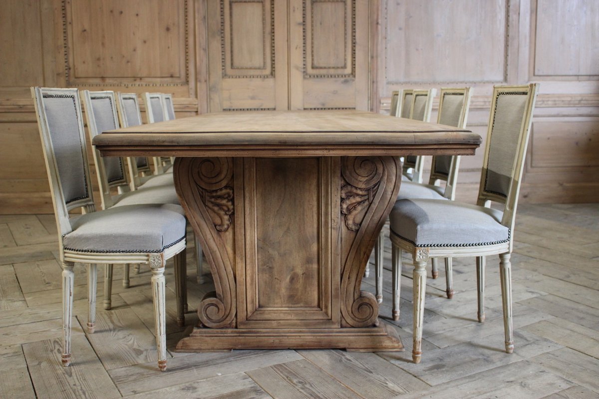 BrownriggUK's tweet photo. Large 1930s Italian Dining Table in Bleached Walnut

https://t.co/x7ds8RwFM3

#diningtable #antiquediningtable #italiantable #antique #furniture #interiordesign https://t.co/RDzRTtJ7K0