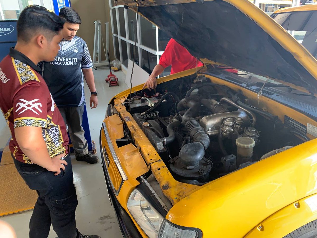 jkrckmintern's tweet photo. Khamis 8/8/2023

- Bypass wiring with Encik Aswandi for JKR pickup vehicle

@EnCiK_JM1
@JKRCKMKedah
#internfebjun2023
#ckmkedah https://t.co/MqOGIEIGYl