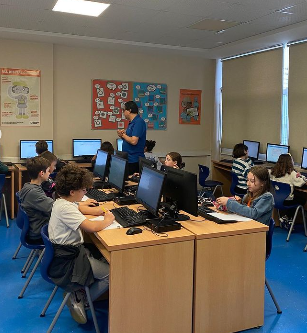 "Bilgisayar Ortamında Bireye Uyarlanmış 4. Sınıf Matematik Testi Geliştirme" projesinin esas uygulama süreci tamamlanmıştır.

Projeye katkıda bulunan okullara, öğretmenlere ve öğrencilere destekleri için teşekkür ederiz.