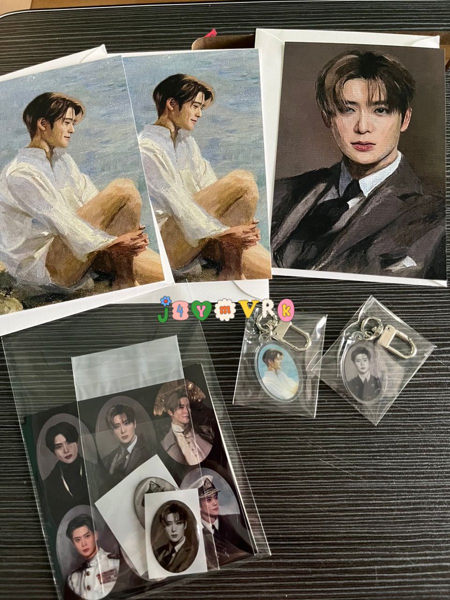 j4ymvrk's tweet photo. #jm4arrival
13/6 🌟
♡ gomdo lee
♡ jeno birthday card & brooch
♡ w volume 5 mark cover batch 2
♡ jaehyun sticker,postcard,and stickers by j_jaytime
please check your email for second payment! https://t.co/GqkKmSw57g