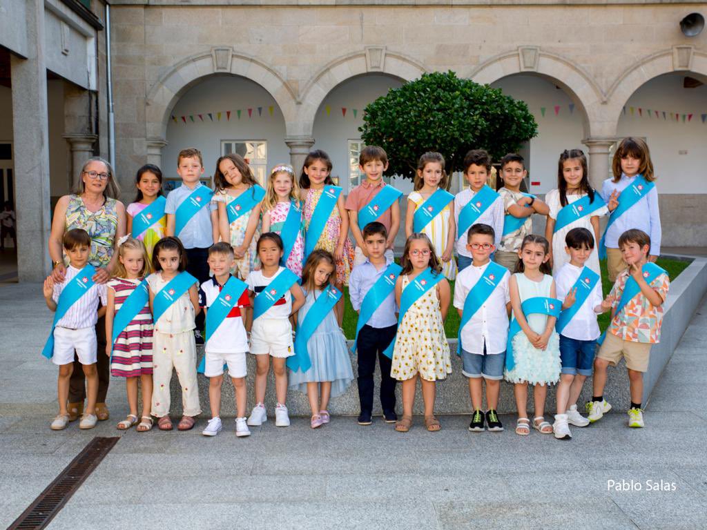 Salesianos_OU's tweet photo. Día de fiesta para los 73 niños y niñas de Educación Infantil que se graduaron en una tarde calurosa. 

¡🅴🅽🅷🅾🆁🅰🅱🆄🅴🅽🅰, 🆈🅰 🆂🅾🅸🆂 🅳🅴 🅿🆁🅸🅼🅰🆁🅸🅰!
👏🏽 🎉@SalesianosSSM https://t.co/gApPtyG1bA