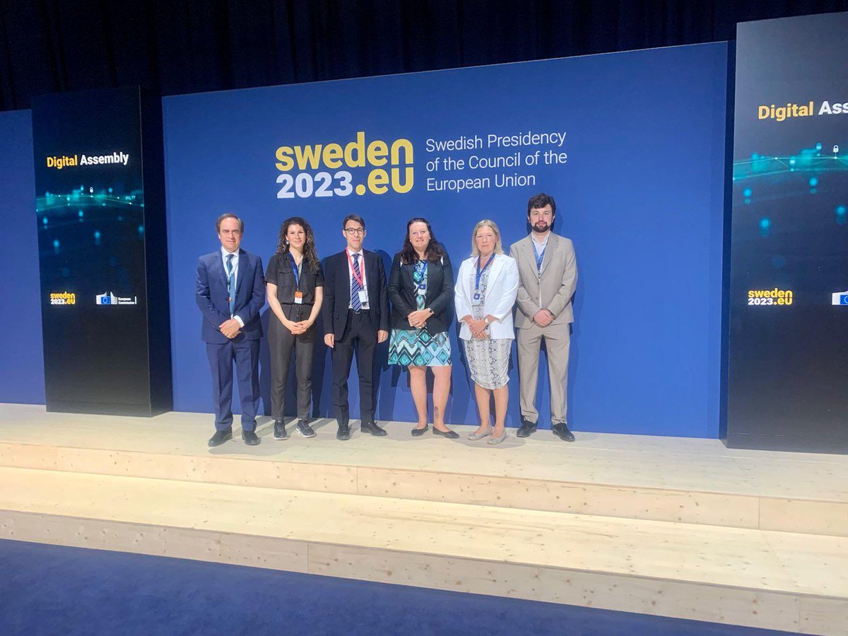EUdigitalID's tweet photo. #DigitalAssembly23
Got a question about #EUDIW?🤔
 Visit our booth and we will be glad to help!
Don’t forget our session is already on https://t.co/bwuB5O9kVE 🖱️
#EUdigitalidentity 
#eIDASinAction #eIDAS4ALL https://t.co/TRnGRIHTZz