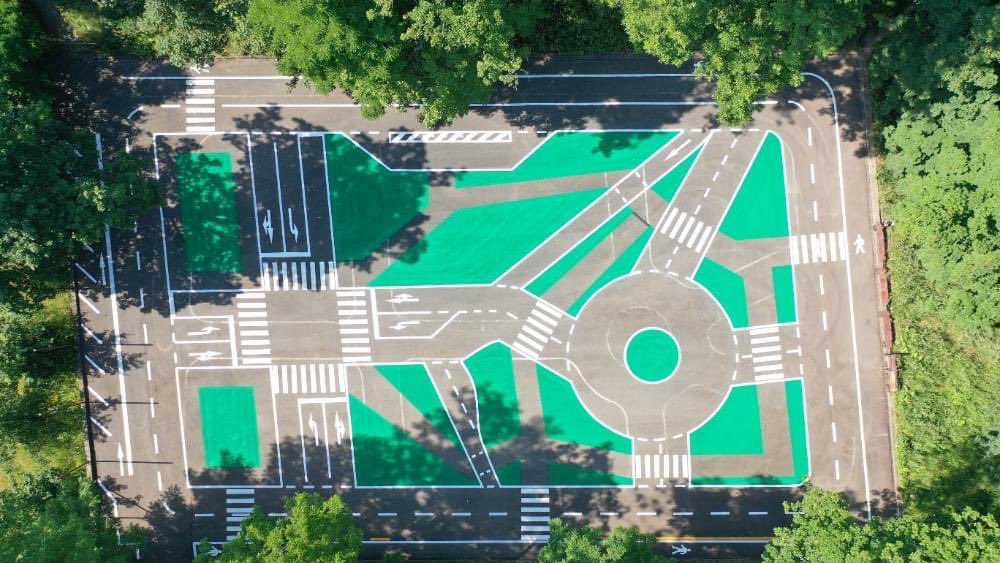 PolitikProLidi's tweet photo. V Holešově vzniklo nové dopravní hřiště 🚴‍♂️

V Americkém parku vybudovalo město Holešov ve spolupráci se spolkem Proud Holešov nové dopravní hřiště pro děti. 🚲

Věřím, že se v budoucnu bude i nadále rozvíjet a budou na tomto hřišti vznikat další prvky silničního provozu.

#hriste https://t.co/KAT7AvwQjw