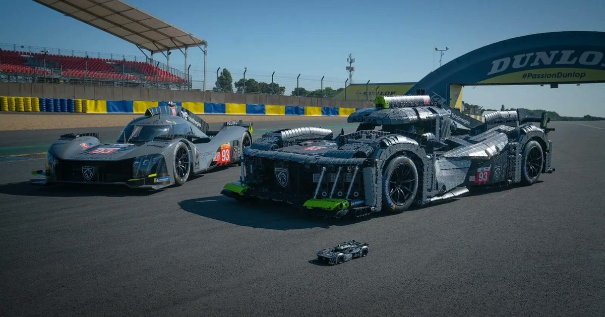 BBC_TopGear's tweet photo. Peugeot built a life-size Lego 9X8 at the 24 Hours of Le Mans… and yes, it finished the whole build in 24 hours, but imagine how many times the builders stepped on stray pieces → https://t.co/M1h8Nv5VP4 https://t.co/u1OaZZuCTk