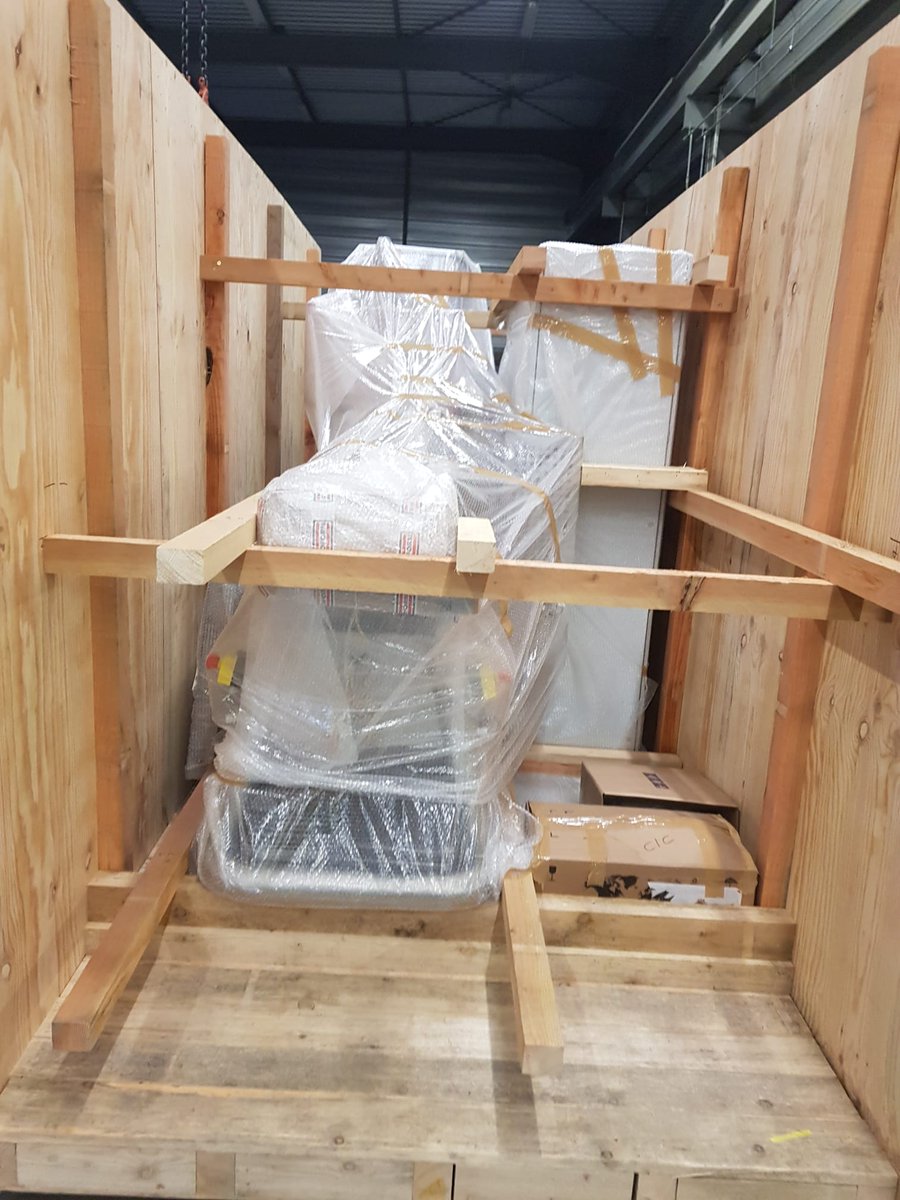 embalsace's tweet photo. Embalsace présente l’emballage et la mise en caisse d’une machine. Nous rappelons que nous emballons toutes tailles et dimensions, tout en garantissant les protections physico-chimiques et mécaniques.

Contactez-nous au 03 88 69 59 17 pour plus d’informations. https://t.co/oGzeTYcFUd