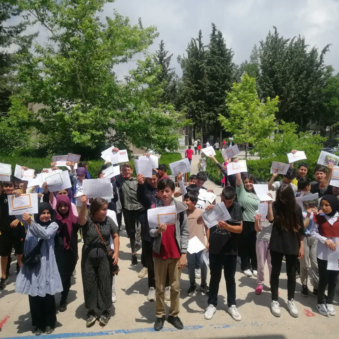 EsenpinarOO's tweet photo. 2022-2023 EĞİTİM-ÖĞRETİM YILI BAŞARILIYLA SONA ERMİŞTİR. İYİ TATİLLER... https://t.co/2N2yO6BXQp