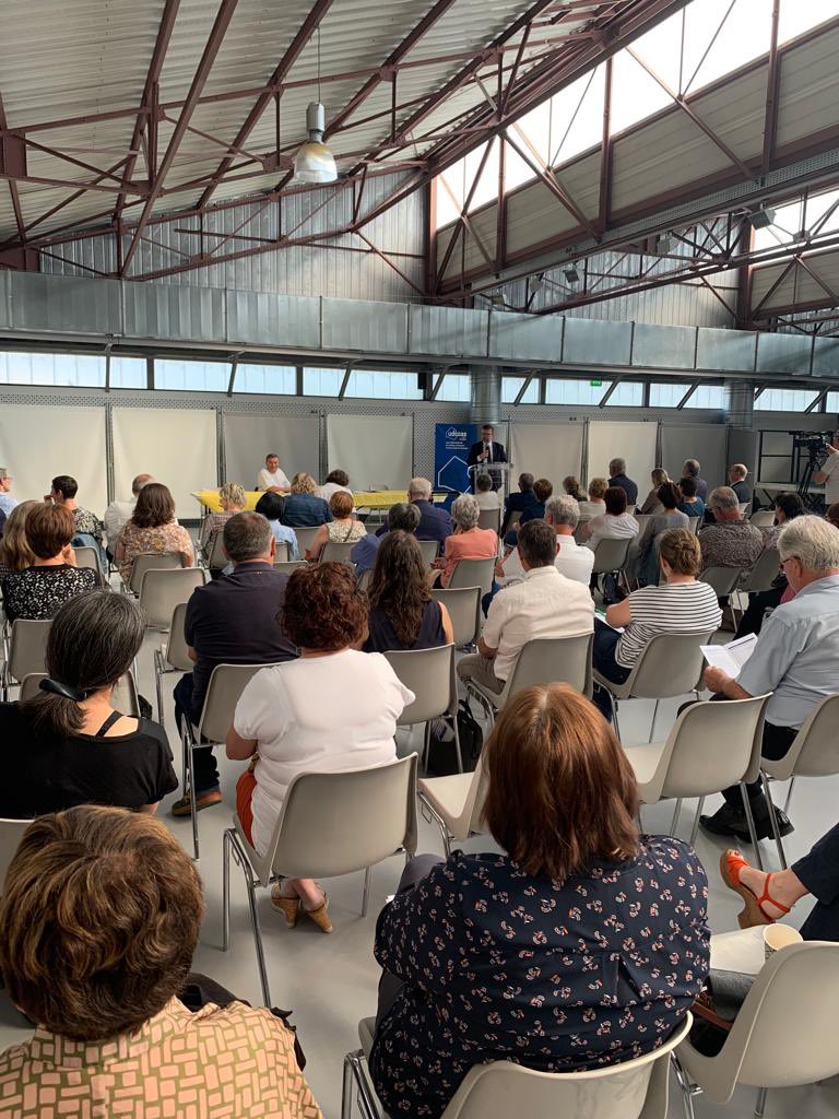 luccarvounas's tweet photo. Je poursuis mon #TourDeFrance des #SolidaritĂ©s en #Dordogne comme PrĂ©sident @unccas Ă lâoccasion de la JournĂ©e rĂ©gionale des « solidaritĂ©s du domicile » organisĂ©e par les #Udccas de la #NouvelleAquitaine. Jây rappelle notre engagement pour construire la sociĂ©tĂ© du #Bienvieillir. https://t.co/rnEyMDoxoS