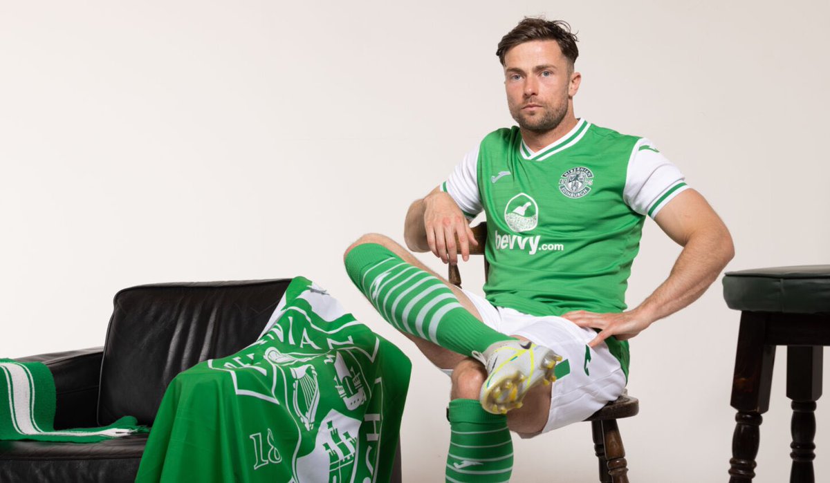 TheHibsRamble's tweet photo. Thoughts on the new home kit, Ramblers? 👕 

🥬 https://t.co/qVv7bI2tFa