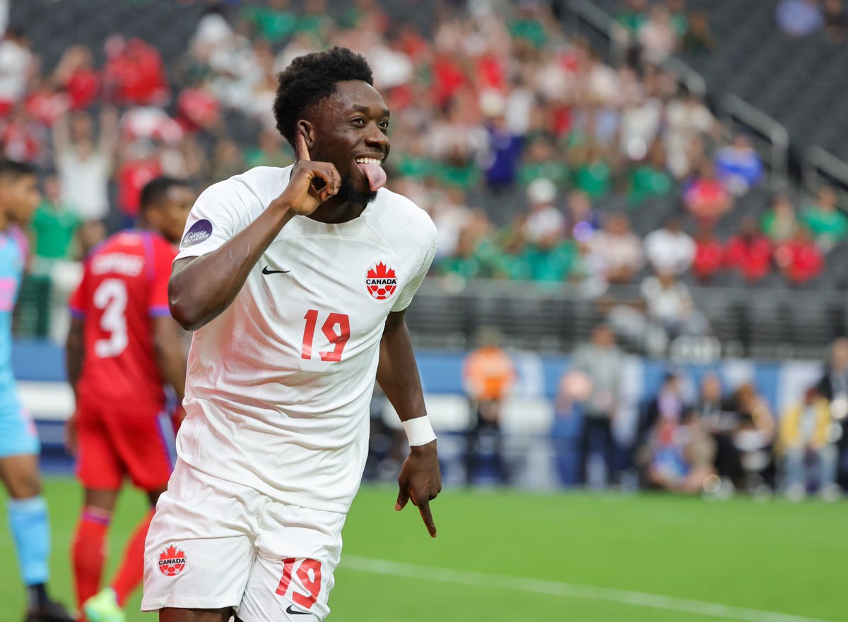 CANSoccerDaily's tweet photo. John Herdman was able to call upon the best player in CONCACAF with his team already up a goal, and boy did Phonzie deliver ✅

✍️ @aasimhashim for @WakingtheRed ⤵️

https://t.co/t714eqjBjH https://t.co/5Vja2cCxPz
