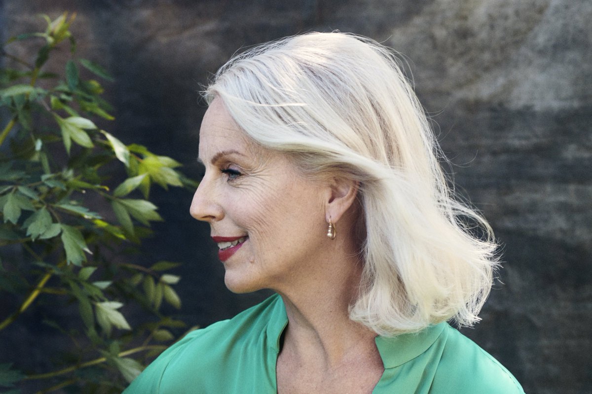 Anne Sofie von Otter returns to @GrandTheatreGE today. The programme features her Grammy-winning recording Douce France, the poetry of Charles Baudelaire set to song and Scandinavian gems to celebrate midsummer. #Baudelaire #DouceFrance Find out more: ow.ly/xHGb50OJRvE