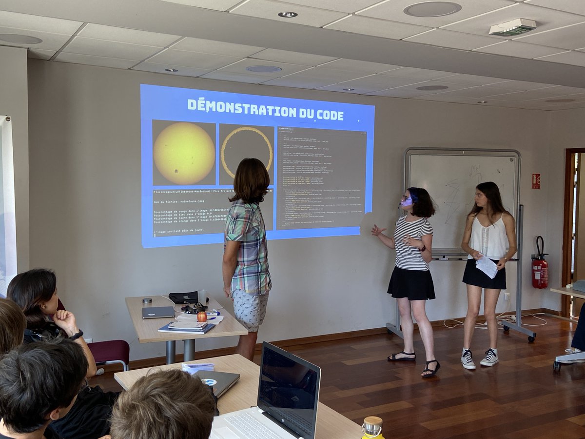 inria_sophia's tweet image. 📢[Stage #MathC2+] Jour 4⃣
✅La physique des châteaux de sable
👉youtu.be/25aQoJbUC60 via @YouTube
✅Présentation des pico-projets élaborés en groupes par les 👩‍💻🧑‍💻 élèves
@AcademieNice @MathsAcNice @SocMathFr @sup_recherche @FondBPascal @CoIV_LIV_CIV @Asso_Animath @bcailhol