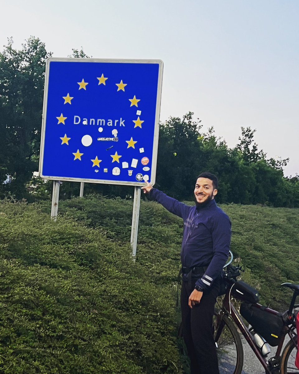 Fawzz_tv's tweet photo. C’est fini, je suis triste mais toutes les bonne choses on une fin. 12 jours de folie a vos côté ! Merci à ceux qui ont suivi ce périple. Merci pour votre soutient peut importe la manière. D’avoir regardé, donné ou même partagé. Merci à @kickfrancais pour la force 💚 
A bientôt. ❤️ https://t.co/0iLGGBpMwh