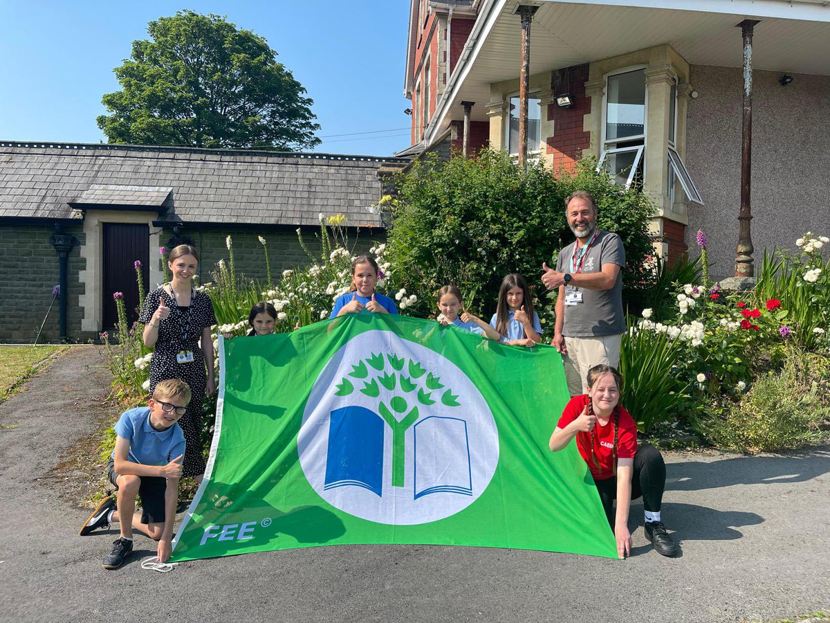 stmarypatrick's tweet image. Eco School Award! Go Team STMP another successful Flag rewarded! @EcoSchoolsWales @CSCJES