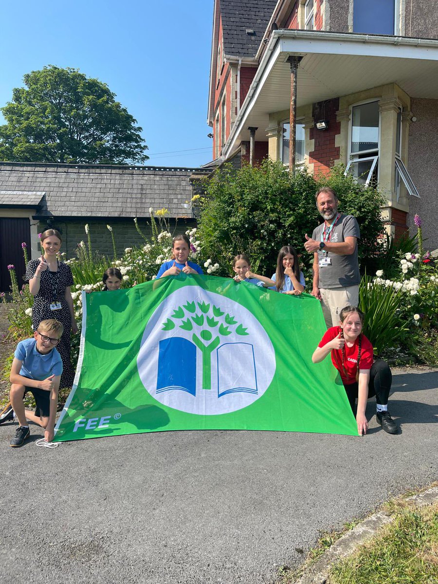 stmarypatrick's tweet image. Eco School Award! Go Team STMP another successful Flag rewarded! @EcoSchoolsWales @CSCJES