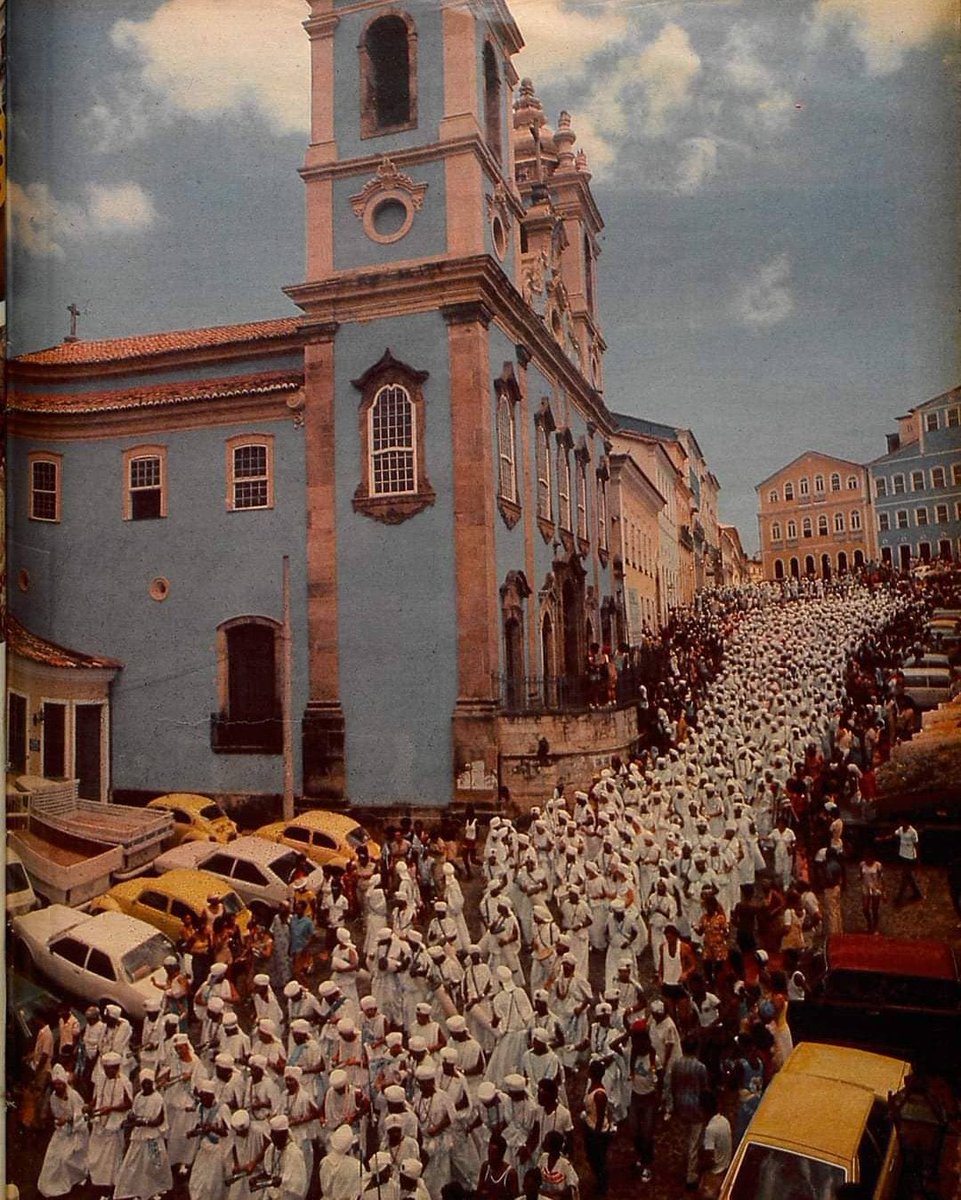 Pelourinho, Salvador. Viva a sexta feira de Oxalá e viva a resistência dos povos de Terreiro.