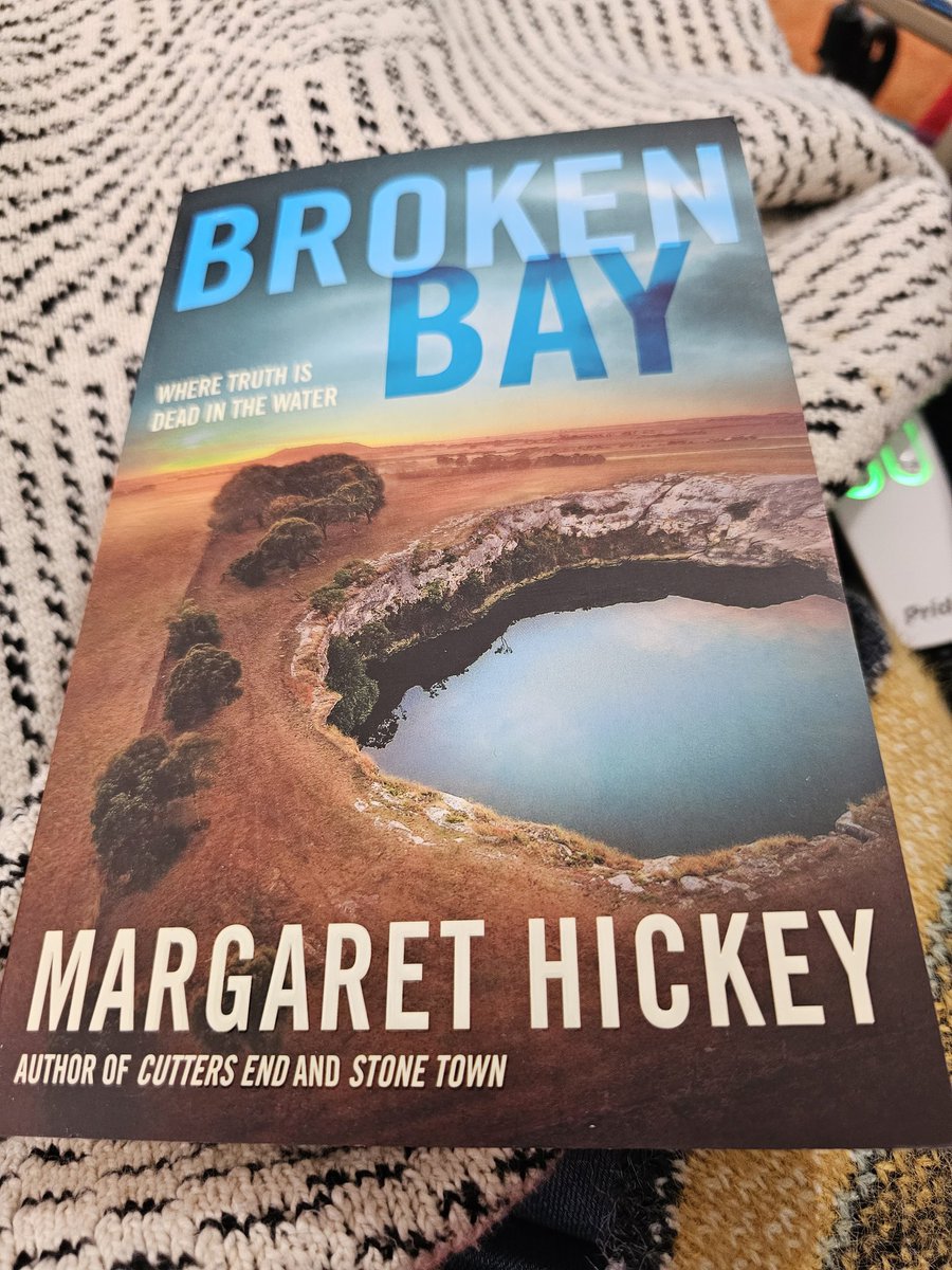 So excited! A copy of @marg_stories  novel 'Broken Bay' arrived today. Guess what I'll be doing this weekend!
If you haven't read any of Margaret Hickey's novels yet, do yourself a favour. The storytelling is &amp; the characters almost feel like real people.
#brokenbay #limecoast