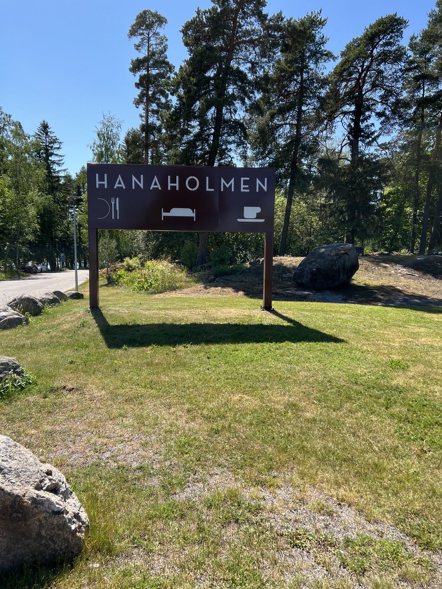 Hanaholmen's tweet photo. Perfekt väder för ett besök till Hanaholmen.
#konstpark #restaurang #cafe https://t.co/8jI81wJE4W