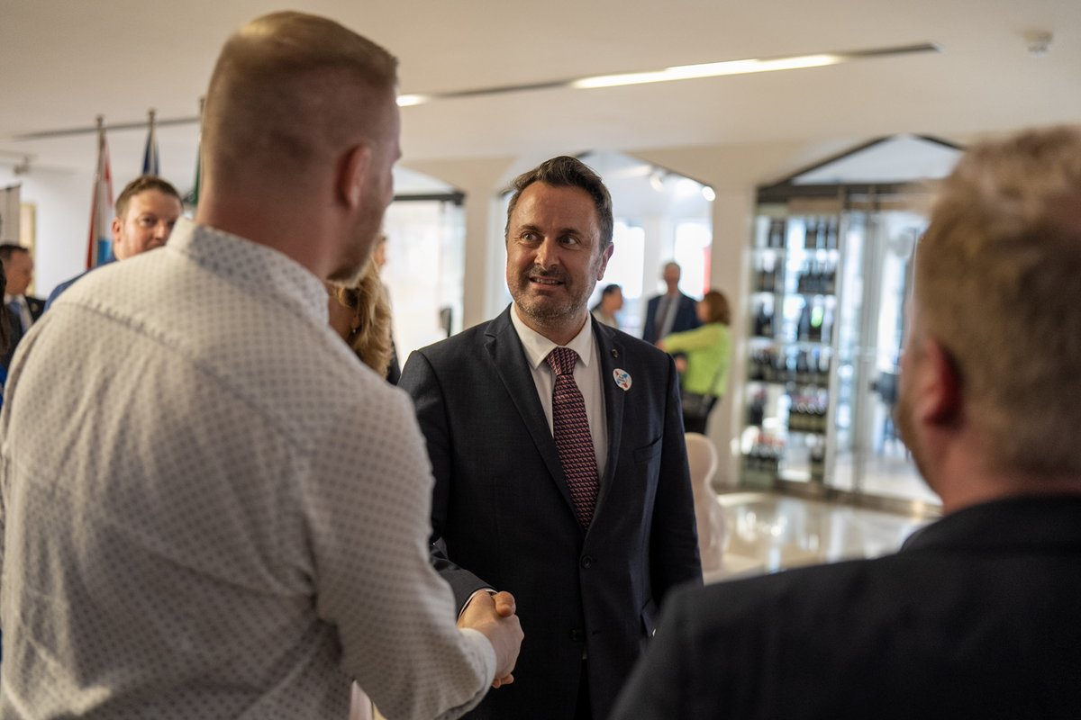 LUinDublin's tweet photo. #Nationalfeierdag2023 also offered a welcome opportunity for @Xavier_Bettel  &amp; @Yuriko_Backes to engage with the growing🇱🇺community. 
Like the Irish community in Luxembourg, many compatriots are making a valuable contribution to business, culture and academia in Ireland.
🇱🇺🤝🇮🇪 https://t.co/nOuao8eeg6