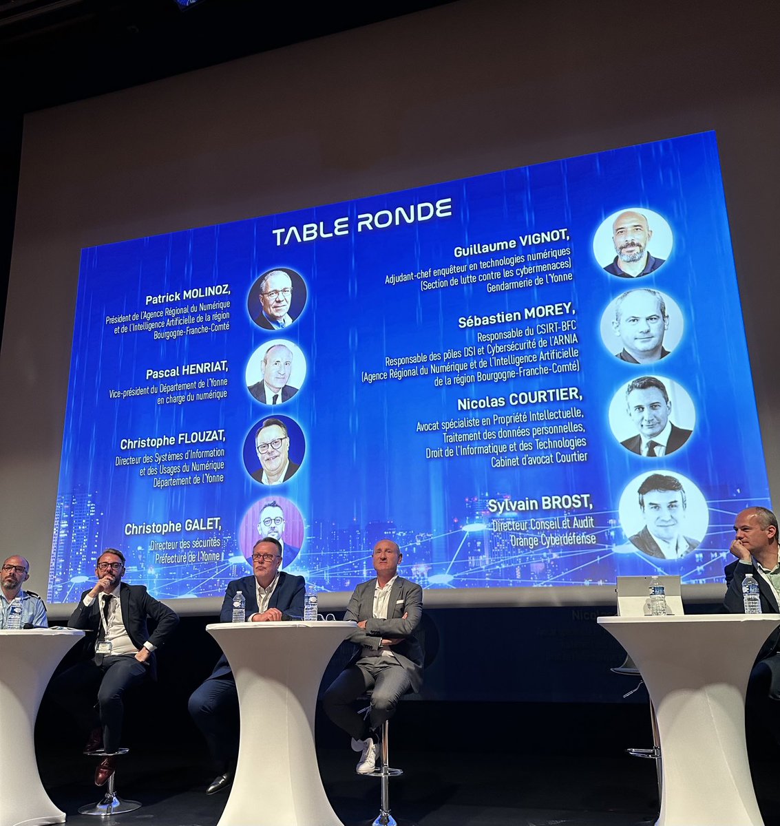 ⁦#cybersecurite pour les maires à invitation de ⁦<a href="/PHenriat/">Pascal Henriat</a> 

A ⁦<a href="/Moneteau_Yonne/">Monéteau</a>⁩ matinée de travail avec ⁦<a href="/ARNiaBFC/">ARNia BFC</a>⁩ : l’Agence Régionale du Numerique et de l’IA est l’interlocuteur public de confiance et de référence !

#IA ⁦#interetgen ⁦#numerique⁩