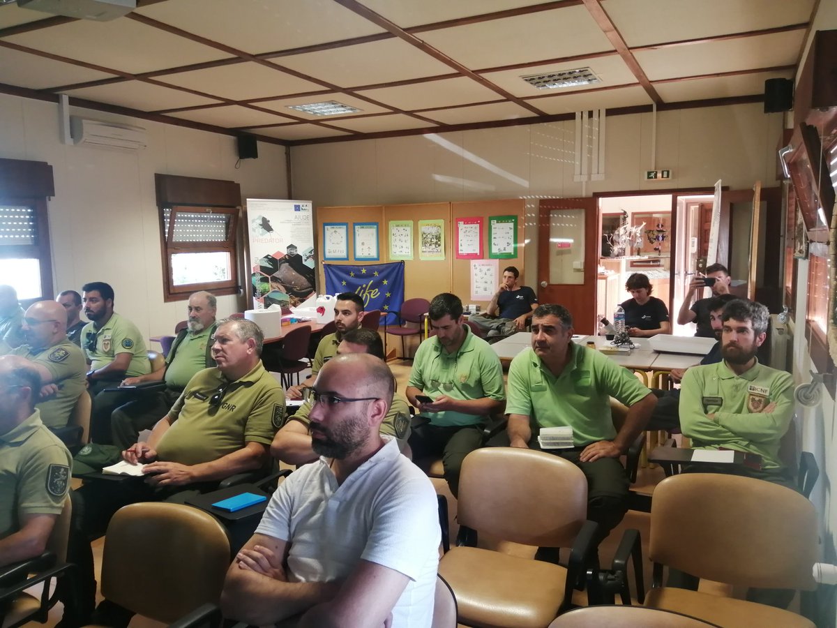 FishInvasionLab's tweet image. Increasing awareness about the invasive catfish #silurus invasion in Portugal &amp;amp; building capacity among the enforcement police  #lifepredator @MARE_centre @CE3CResearch @FC_UL @IdlLuiz @LIFEprogramme