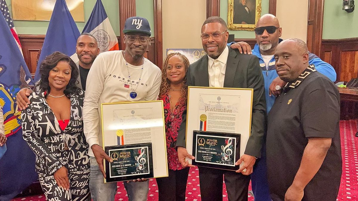 PeteRock's tweet image. THANK YOU CITY HALL IM HIGH OFF OF THIS 😁😎🔥🫡 #HipHop50 LETS GO #NEWYORKCITY #PeteRock #CLSmooth #TruSoul #TruSoulNYC @trusoulnyc