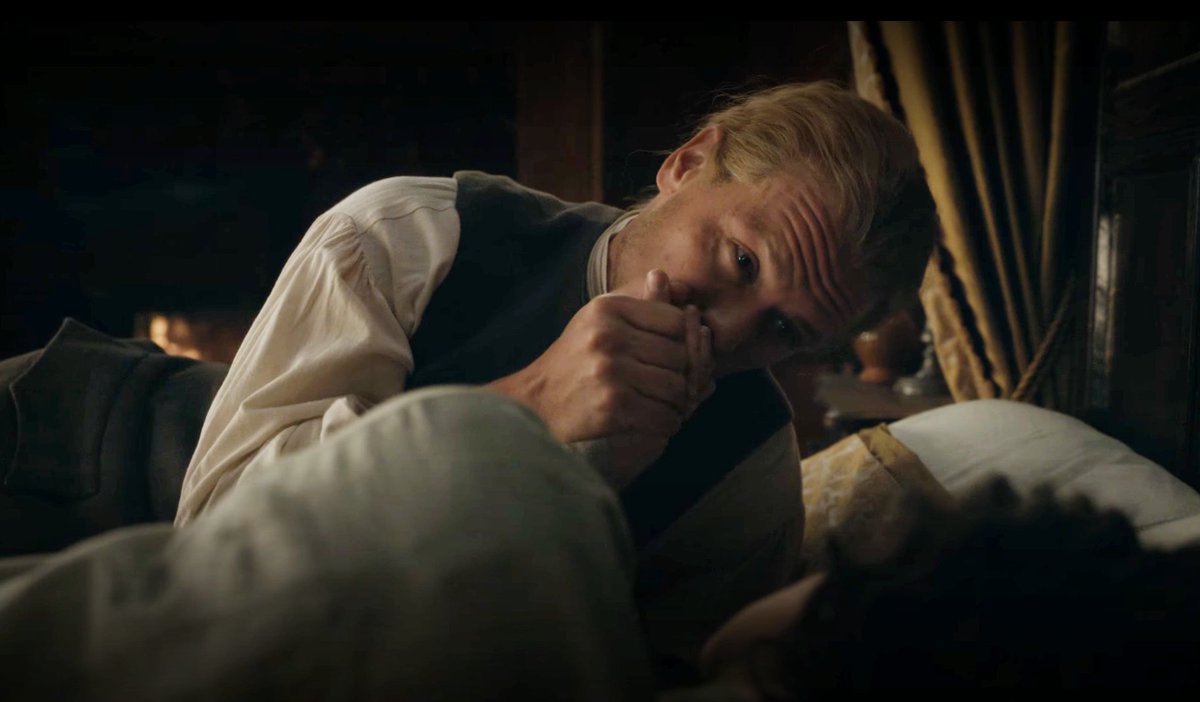 displaceintime's tweet photo. CRYING SHAKING THROWING UP HAND KISSES THEY DID IT FOR US 😭 #Outlander https://t.co/wIUv7d6e7K