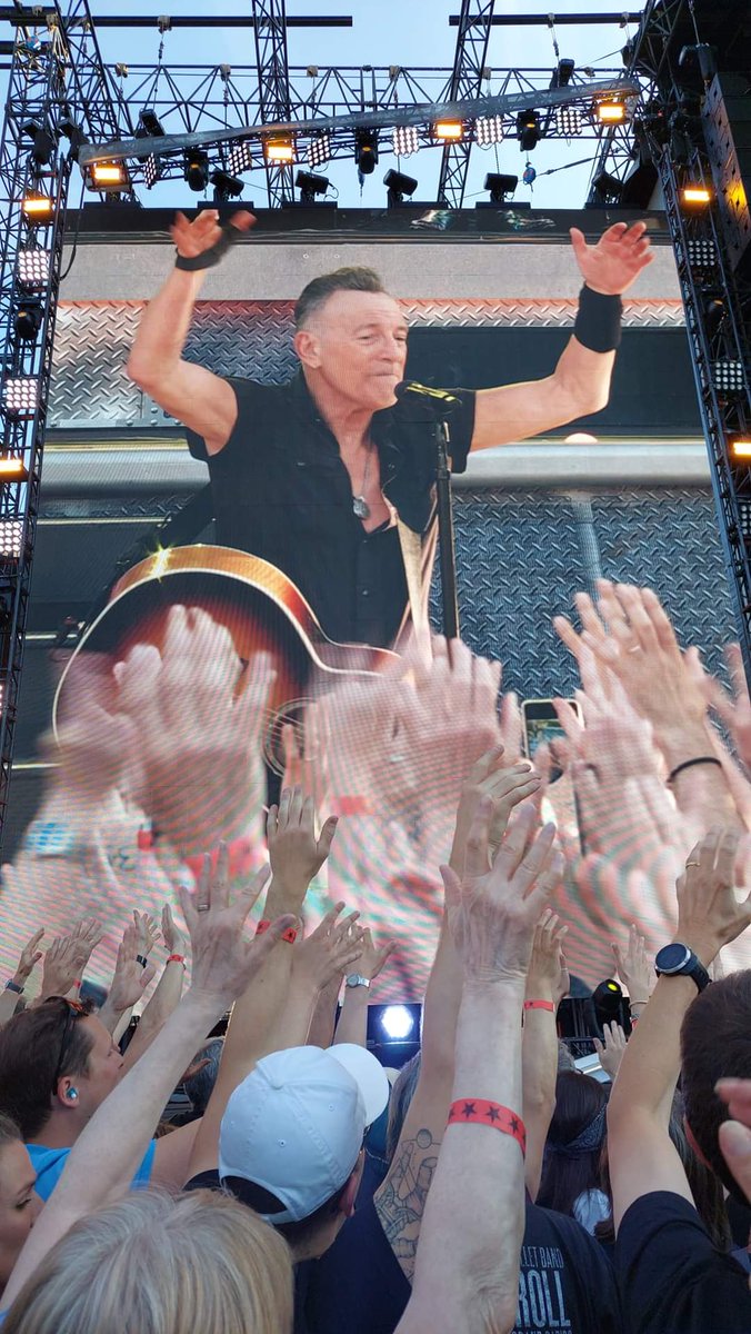 Bruce Springsteen European Tour on Twitter "Bruce Springsteen & the 