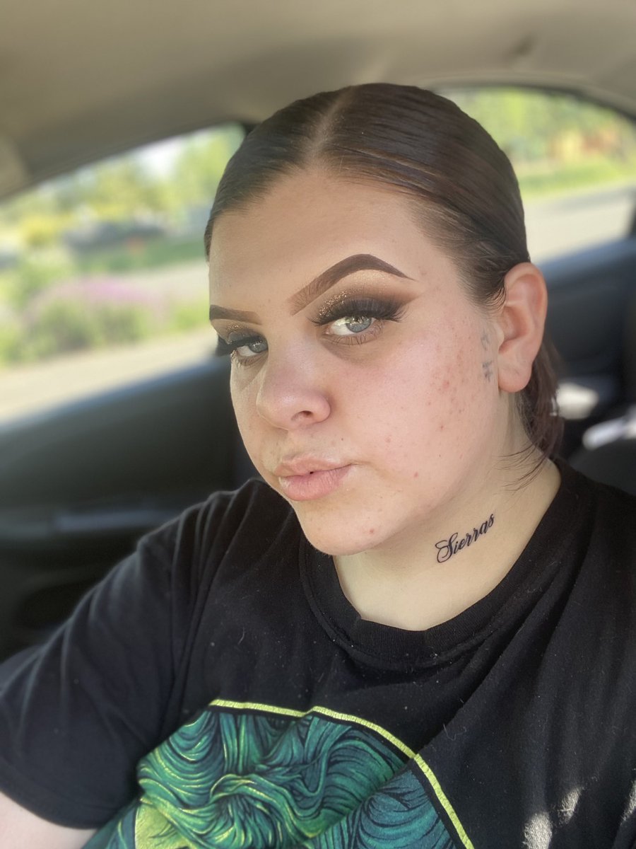 Dezzyy2002's tweet photo. Need me a good fandom 🩶 pay pig 🩶cash cow 🩶 you can call me your goddess! Msg me on my Onlyfans https://t.co/qn6wRzd5sF https://t.co/FPmhP5fb1f