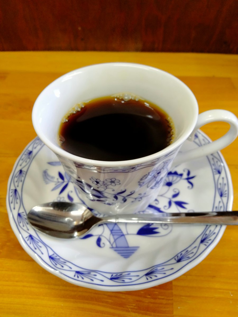 こちらも船橋市場にある珈琲豆卸兼喫茶、ビーンズハウスプラスカフェ

今どきその日のおすすめコーヒーが250円で楽しめます😊

この日はコロンビアブレンド☕

ここも珈琲通ぽいお客さんでいっぱい