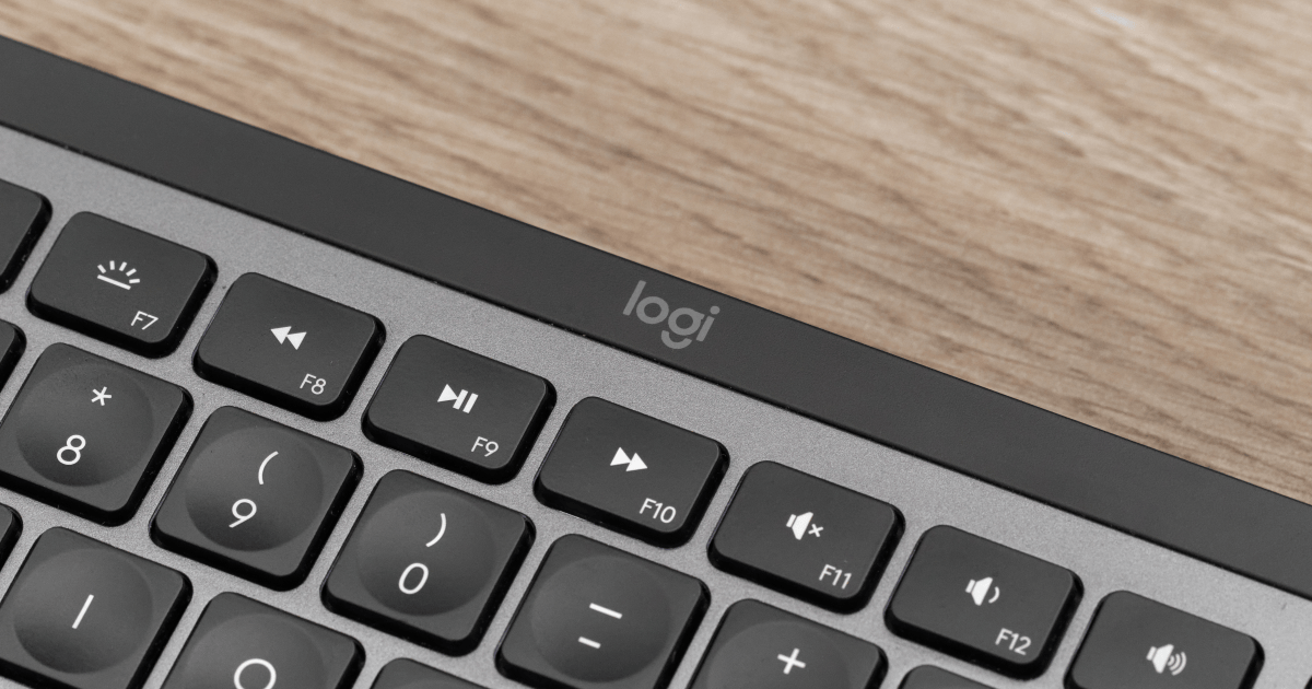 robustianacom's tweet photo. Nueva publicación: Reseña del teclado Logi MX Keys: Innovación y ergonomía en tus manos https://t.co/ftWlZfK2Uz https://t.co/lF1LBj7zJM