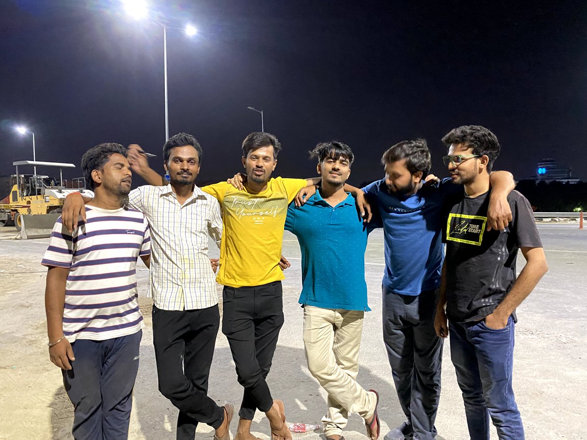 #पटना के #मरीन_ड्राइव पे रात के 3 बजे तक घूमने का मजा ही कुछ और हैं

साथ में भाई #AlokChikku  और @PublicStationPS @ThePanchayatb के #Founder #Keshav भईया @AadityaKumarTP भैया,@ydvamit_