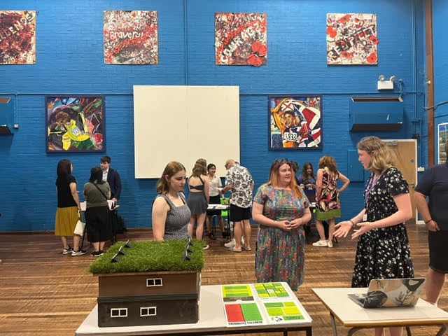 PHSNewbury's tweet photo. A great turnout for the Yr12 Destinations Evening yesterday! Aspirational and informative talks from former-students and outstanding project presentations as part of our PHS6 Award #PHSsixthform #Workhard #Takeresponsibility #aimhigh @GreenshawTrust https://t.co/SL3PpG0gU1
