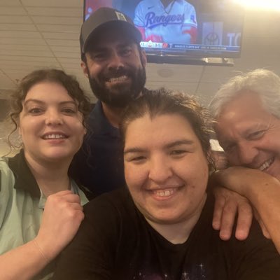 bess_marissa's tweet photo. #NewProfilePic https://t.co/79DnD0Hkqp