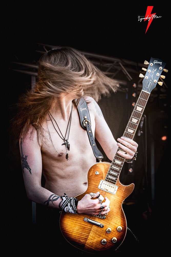 LyndaMcKennaPh1's tweet photo. The Awesome @BBATBDofficial at @loverocksfest
A lady who just knows how to #rock
#lyndymacphotos #bethblade #bbatbd #loverocksfestival #rockfestival #livemusic #livemusicphoto #FridayVibes #festivalseason #rocknroll #femaleartist #femalephotographer https://t.co/C7h9LUKsK6