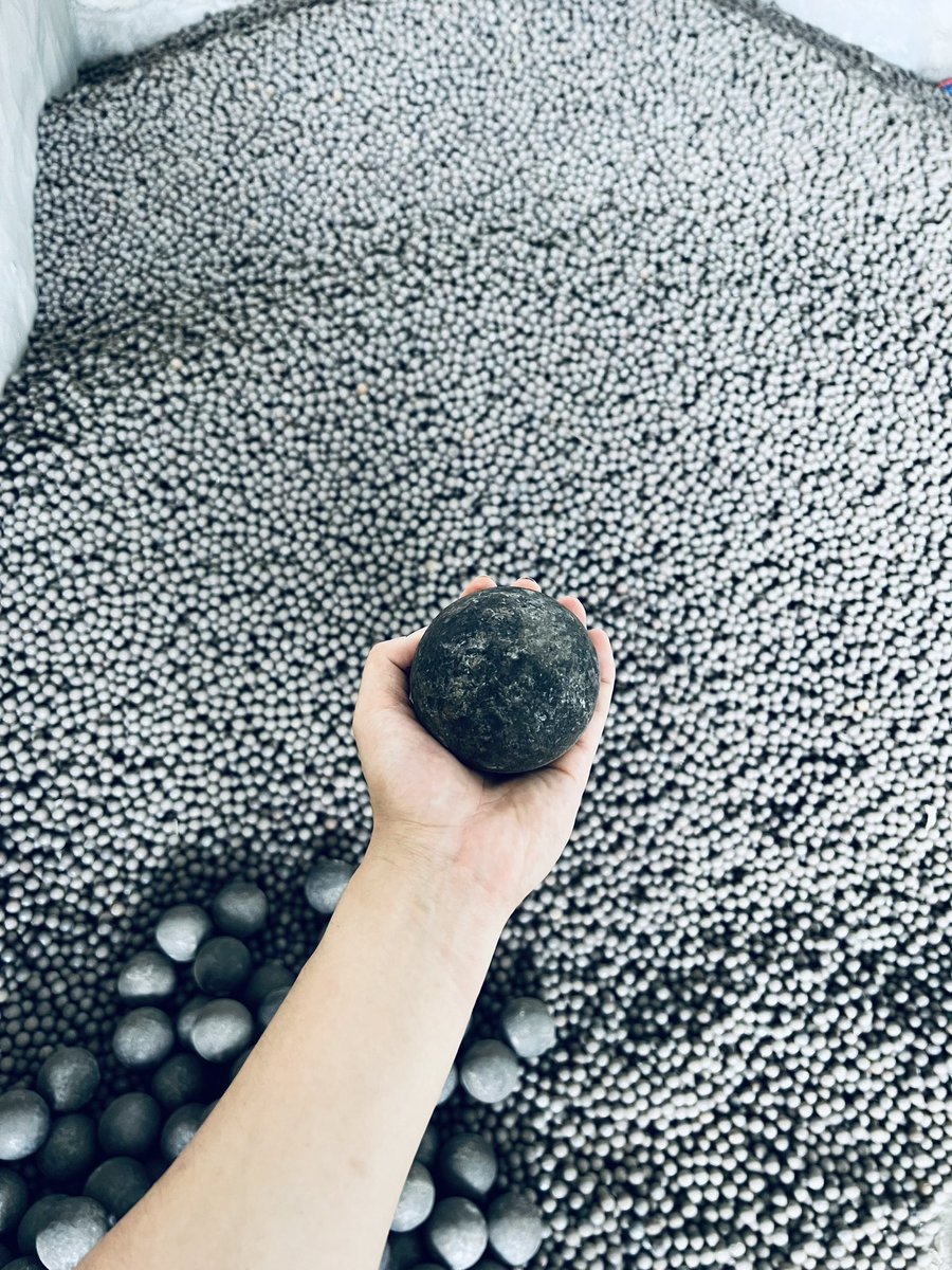 kennyluckyguy's tweet photo. Ready to load our product-grinding #steelball.
#mining #ForgedByFire #steel
#steelprocess #industry #grindingmedia #grindingstell #miningindustry #export #Chile #LatinAmerica #Africa #Mongolia https://t.co/THvyNajcCf
