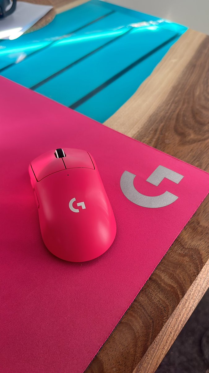 Rowan Crothers OAM 🧲🧠 (@magnetbrain) on Twitter photo Giving away the coolest mouse ever - a Logitech G PRO X SUPERLIGHT in Magenta!
This is your chance to get the ultimate pink mouse pro gamer buff
1️⃣ Make sure you follow <a href="/magnetbrain/">Rowan Crothers OAM 🧲🧠</a> + <a href="/LogitechG_ANZ/">Logitech G ANZ</a>
2️⃣ Like + RT to enter ❤️♻️
(Open to Australia + NZ residents only) #ad Giving away the coolest mouse ever - a Logitech G PRO X SUPERLIGHT in Magenta!
This is your chance to get the ultimate pink mouse pro gamer buff
1️⃣ Make sure you follow <a href="/magnetbrain/">Rowan Crothers OAM 🧲🧠</a> + <a href="/LogitechG_ANZ/">Logitech G ANZ</a>
2️⃣ Like + RT to enter ❤️♻️
(Open to Australia + NZ residents only) #ad