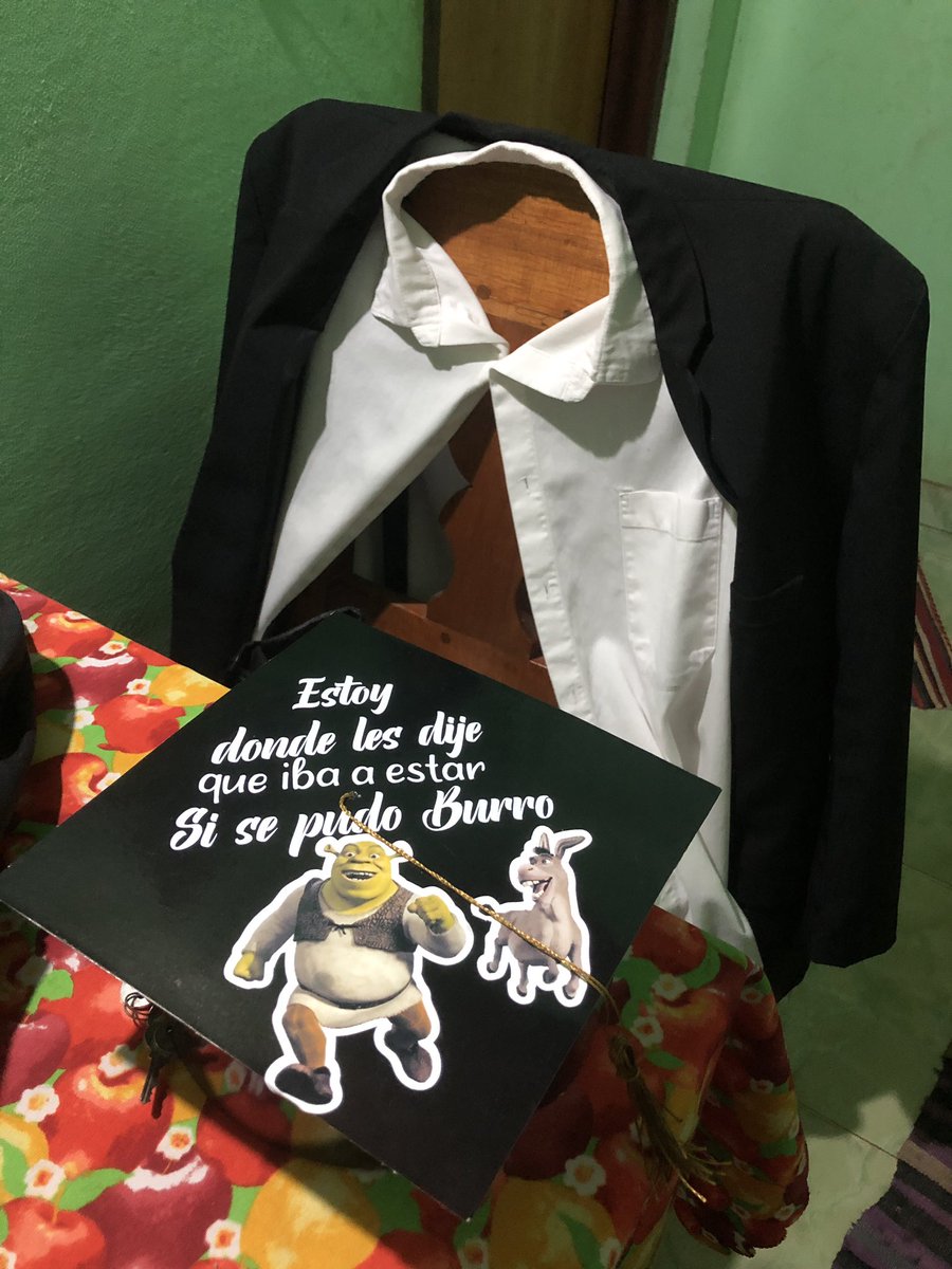 Yo solo termine 😂😂🎓